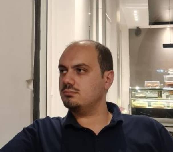 دکتر سید احسان کازرونی