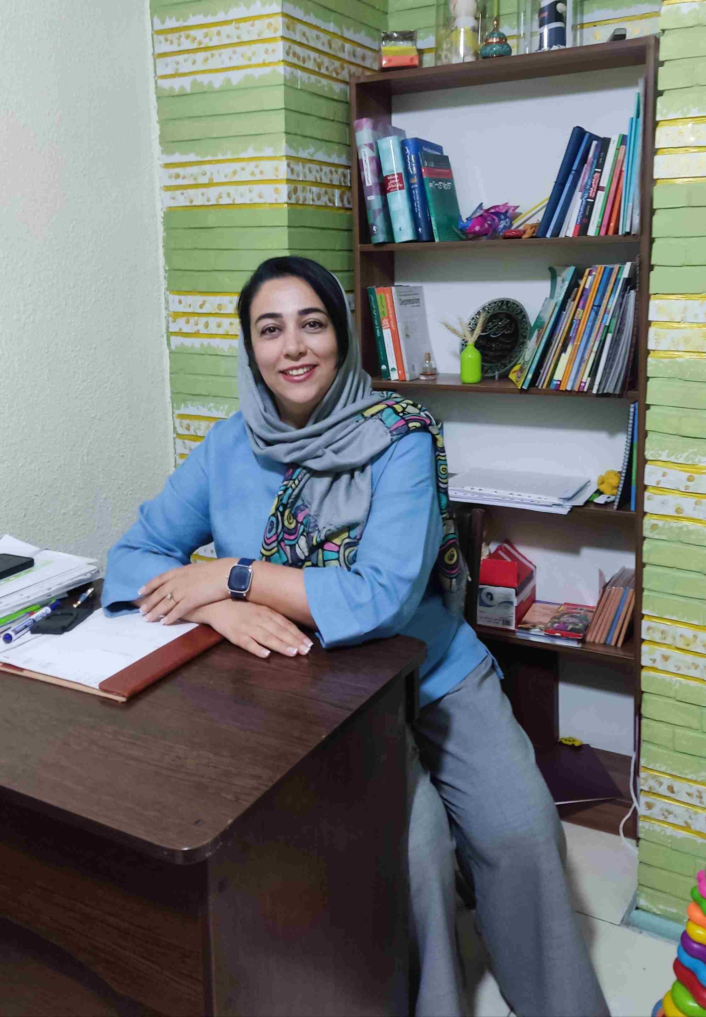 زینب اسحاقیان