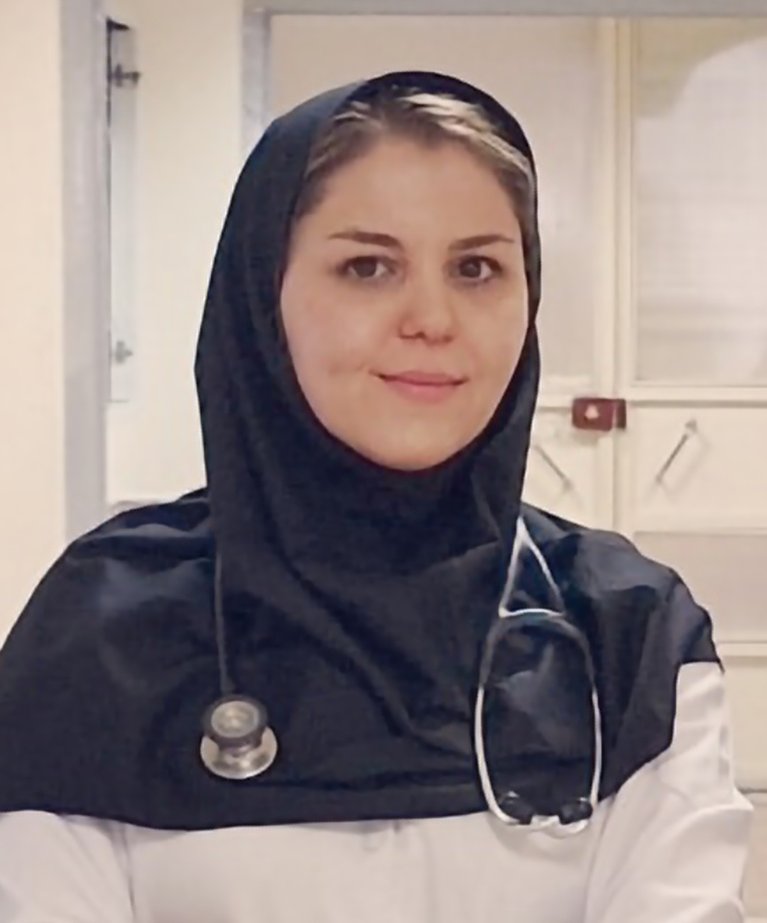 Dr. Elaheh Jabari Hagh — درمون