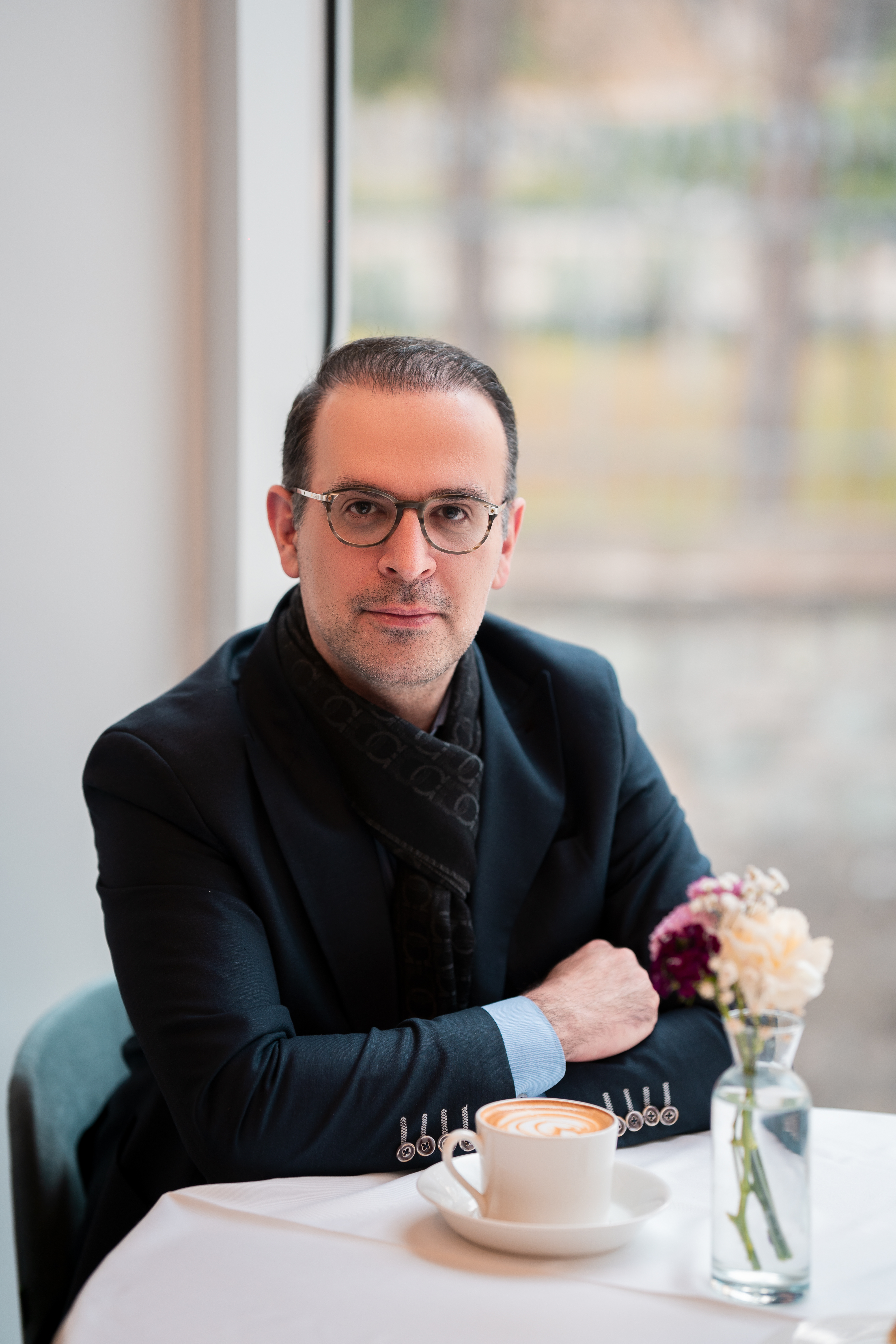 Dr. Reza Minaei Noushahr — درمون